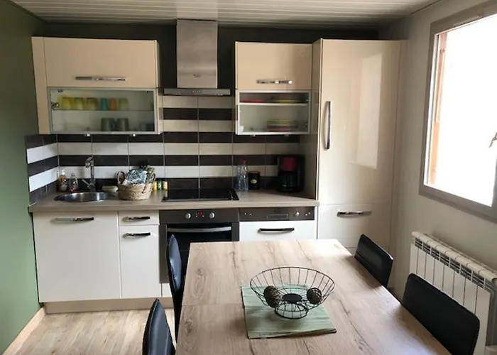 شقة Cosy Dans Avec Piscine كافالير سور مير